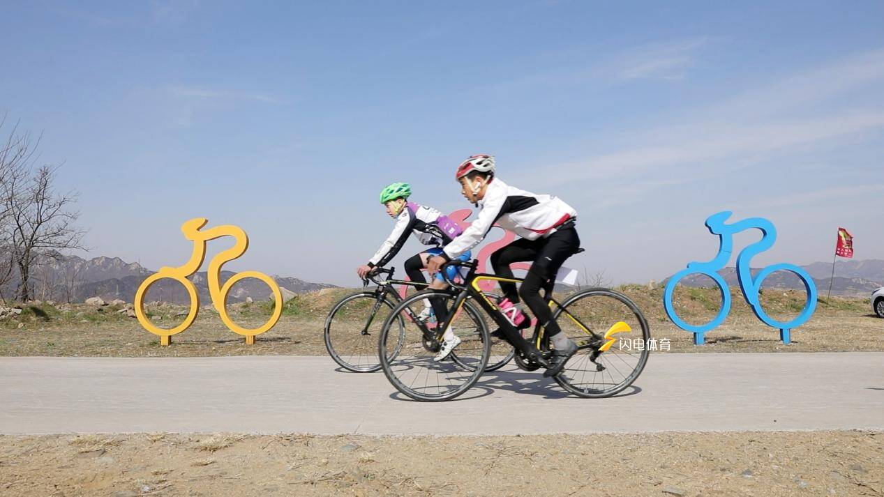 史密斯-羅告別阿森納 俱樂部球員社媒致敬.